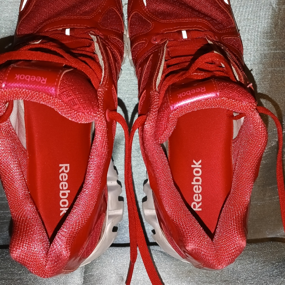 Reebok - Picture 2 of 8